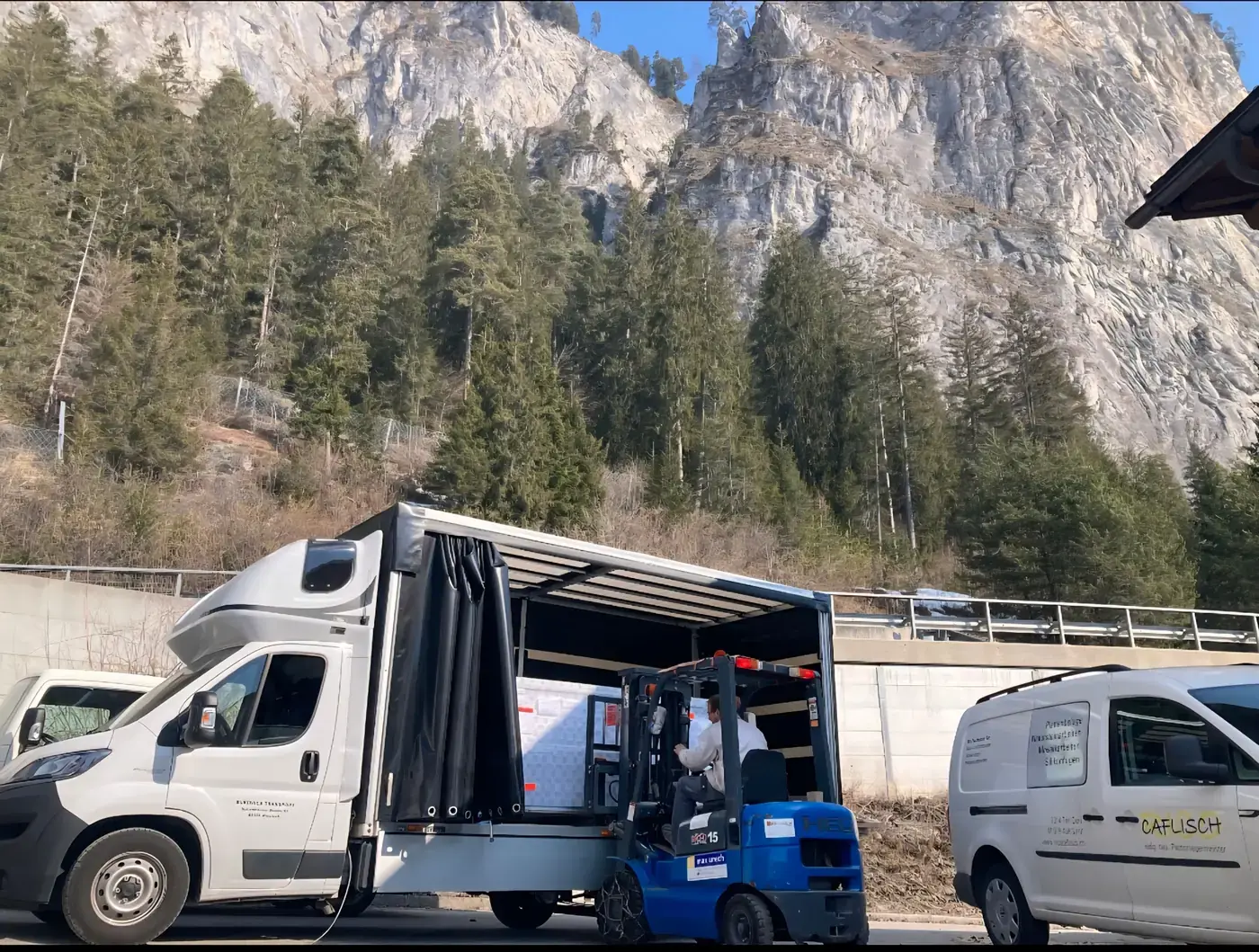 Pouzdan transport robe od vrata do vrata